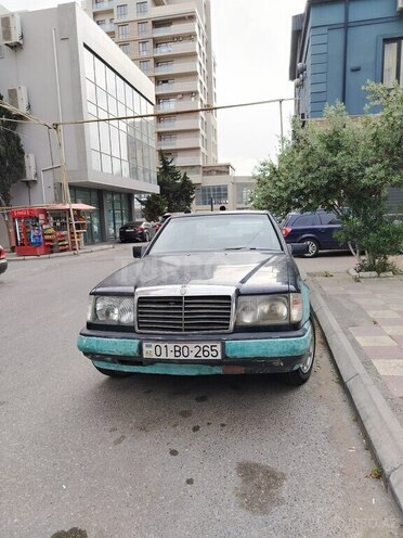 Mercedes E 200 1989, 425,000 km - 2.0 l - Bakı