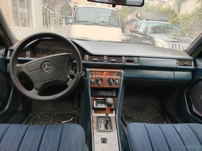 Mercedes E 200 1989, 425,000 km - 2.0 l - Bakı