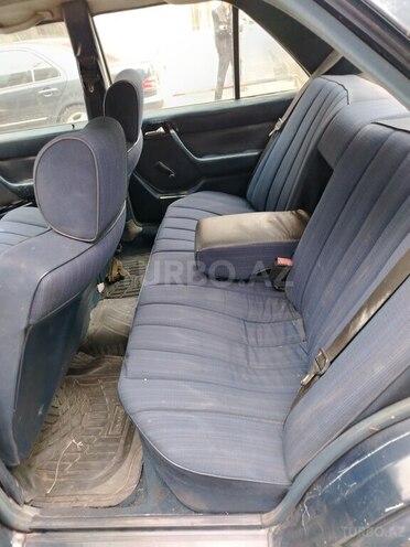 Mercedes E 200 1989, 425,000 km - 2.0 l - Bakı