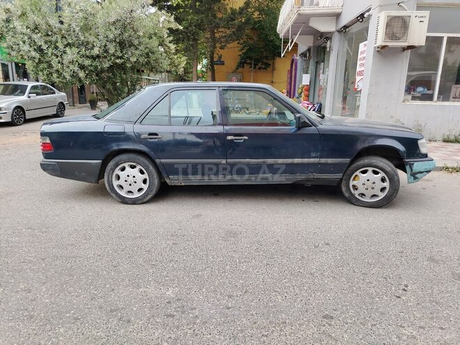 Mercedes E 200 1989, 425,000 km - 2.0 l - Bakı