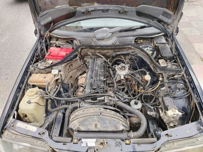 Mercedes E 200 1989, 425,000 km - 2.0 l - Bakı