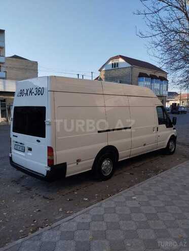 Ford Transit-4