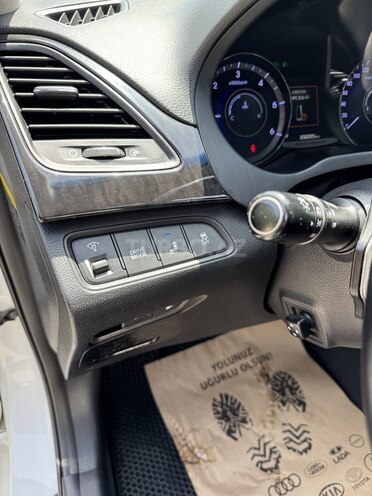 Hyundai Grandeur 2015, 208,000 km - 2.2 л - Bakı