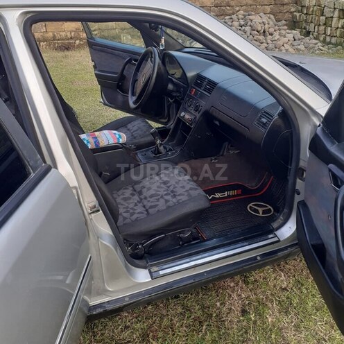 Mercedes C 180 1994, 260,000 km - 1.8 л - Astara