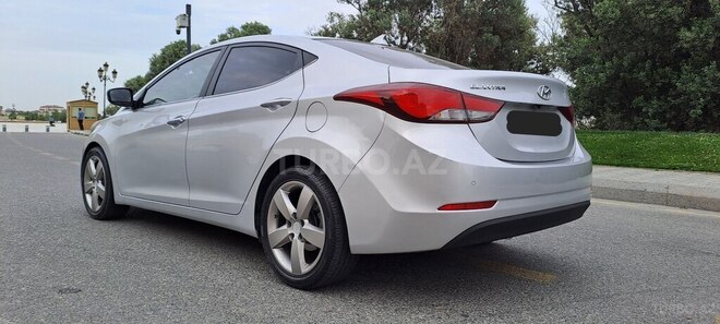 Hyundai Avante 2015, 182,000 km - 1.6 л - Bakı