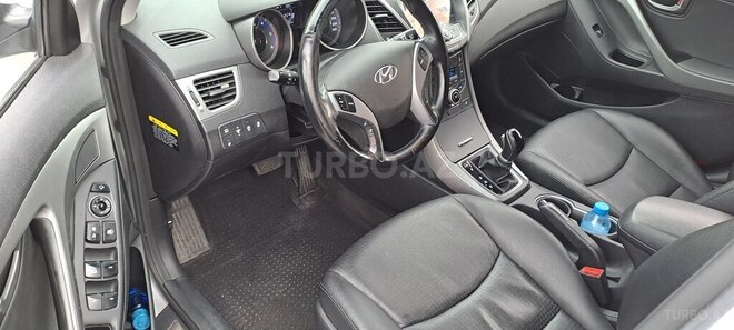 Hyundai Avante 2015, 182,000 km - 1.6 л - Bakı