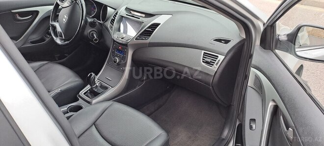 Hyundai Avante 2015, 182,000 km - 1.6 л - Bakı
