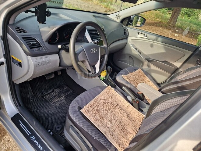 Hyundai Accent 2015, 178,000 km - 1.5 l - Ağcabədi