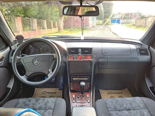 Mercedes E 200 2000, 272,736 km - 2.0 l - Masallı