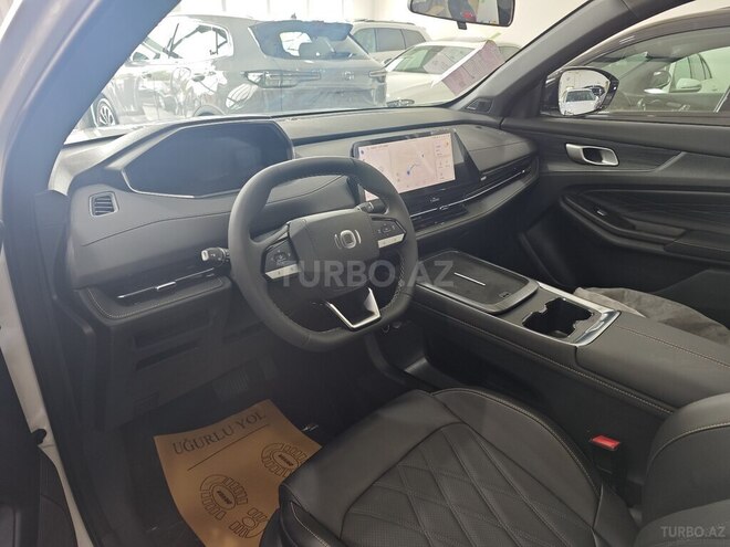 Changan Qiyuan Q05-7