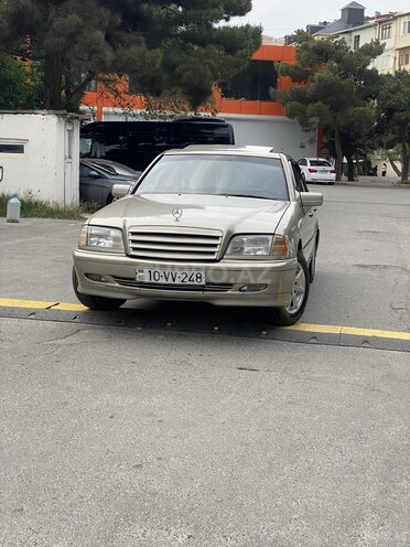 Mercedes C 180 1995, 218,810 km - 1.8 l - Bakı