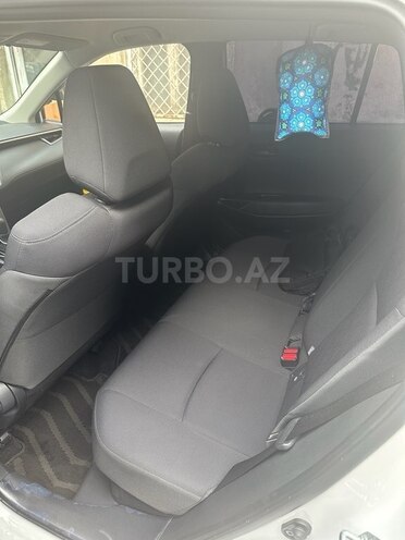 Toyota Corolla Cross 2024, 24,000 km - 2.0 л - Bakı