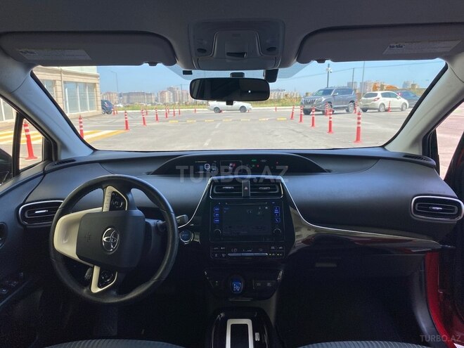 Toyota Prius 2016, 178,000 km - 1.8 l - Bakı