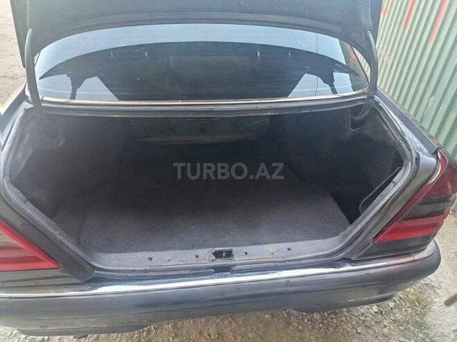 Mercedes E 200 d 1993, 558,880 km - 2.0 л - Salyan