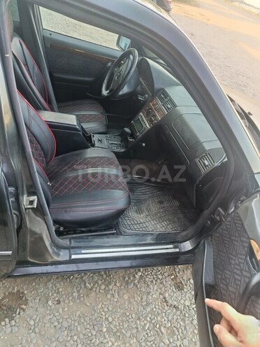 Mercedes E 200 d 1993, 558,880 km - 2.0 л - Salyan