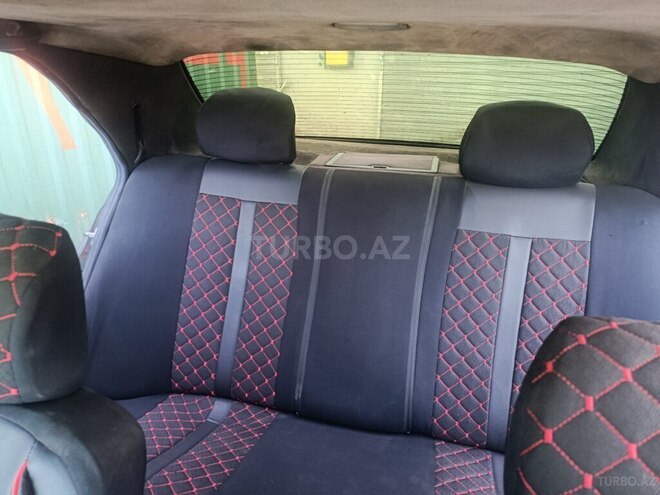 Mercedes E 200 d 1993, 558,880 km - 2.0 л - Salyan