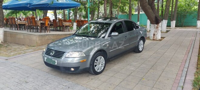Volkswagen Passat 2003, 284,673 km - 1.8 l - Bakı