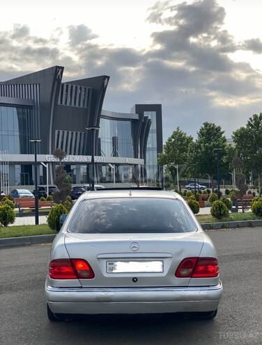 Mercedes E 230 1996, 325,806 km - 2.3 l - Gəncə