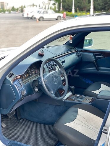 Mercedes E 230 1996, 325,806 km - 2.3 l - Gəncə