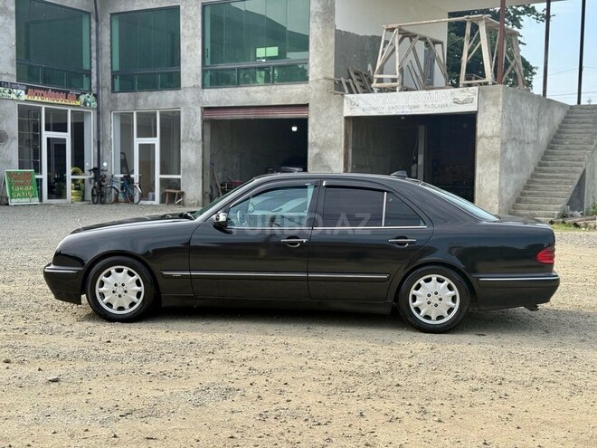 Mercedes E 320 2001, 361,000 km - 3.2 л - Astara
