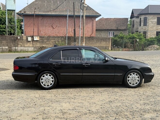 Mercedes E 320 2001, 361,000 km - 3.2 л - Astara
