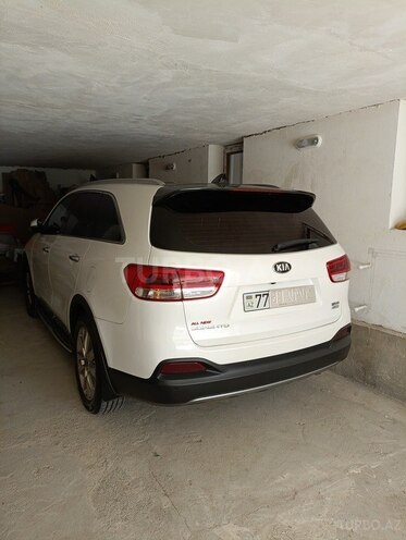 Kia Sorento-16