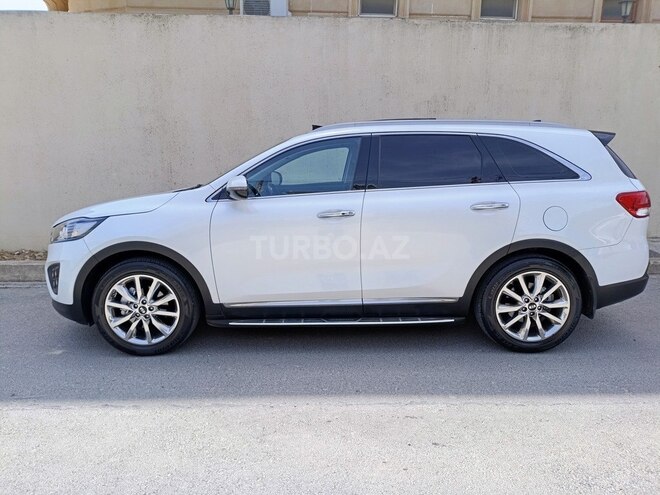 Kia Sorento-13