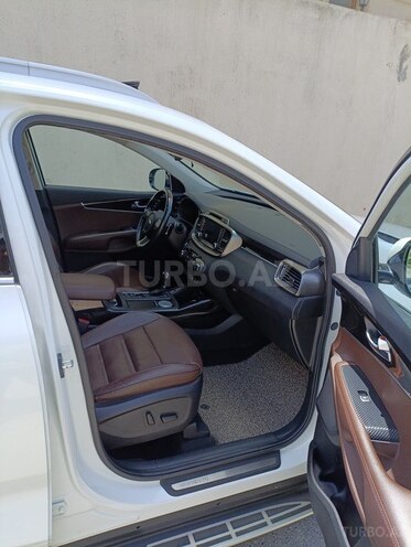 Kia Sorento-10