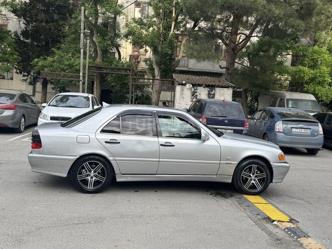 Mercedes C 240 1998, 259,999 km - 2.4 л - Bakı