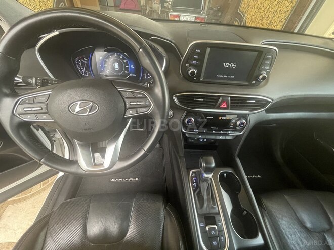Hyundai Santa Fe-6