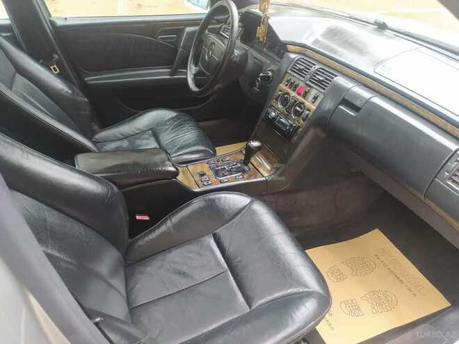 Mercedes E 230 1996, 42,555 km - 2.3 l - Sumqayıt