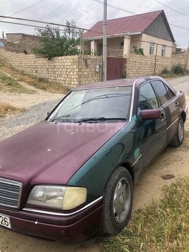 Mercedes C 180 1995, 302,000 km - 1.8 л - Bakı
