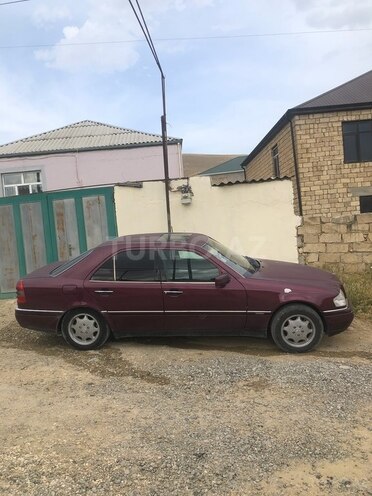 Mercedes C 180 1995, 302,000 km - 1.8 л - Bakı