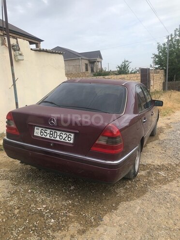 Mercedes C 180 1995, 302,000 km - 1.8 л - Bakı