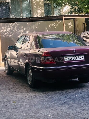 Mercedes C 180 1995, 302,000 km - 1.8 л - Bakı