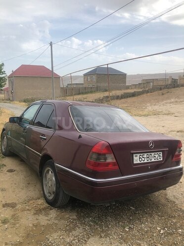 Mercedes C 180 1995, 302,000 km - 1.8 л - Bakı