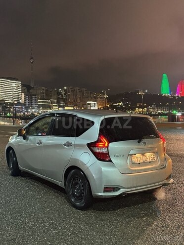 Nissan Note-7