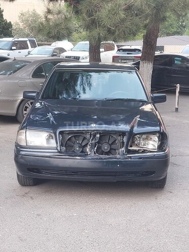 Mercedes C 200 1995, 450,000 km - 2.0 l - Bakı
