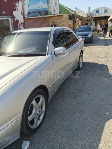 Mercedes E 220 d 2000, 576,000 km - 2.2 l - Bakı
