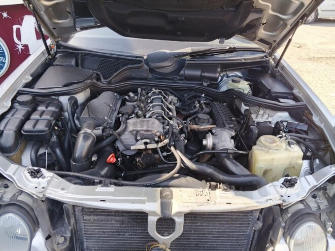 Mercedes E 220 d 2000, 576,000 km - 2.2 l - Bakı