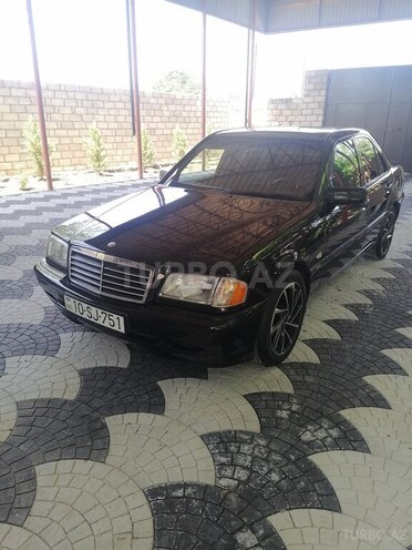 Mercedes C 240 1998, 156,000 km - 2.4 l - Ağcabədi
