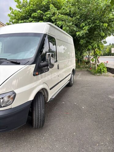 Ford Transit 2002, 330,000 km - 2.4 l - Qəbələ