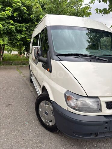 Ford Transit 2002, 330,000 km - 2.4 l - Qəbələ