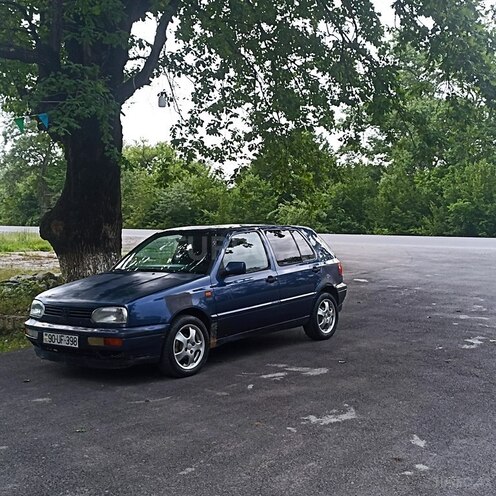 Volkswagen Golf 1994, 212,000 km - 1.8 l - İsmayıllı
