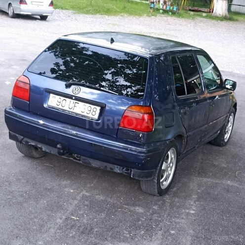 Volkswagen Golf 1994, 212,000 km - 1.8 l - İsmayıllı
