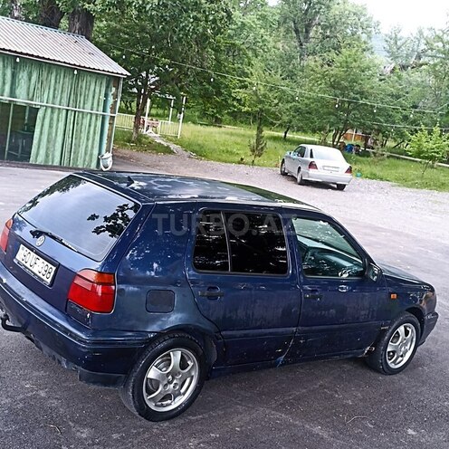 Volkswagen Golf 1994, 212,000 km - 1.8 l - İsmayıllı