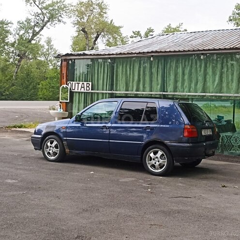 Volkswagen Golf 1994, 212,000 km - 1.8 l - İsmayıllı
