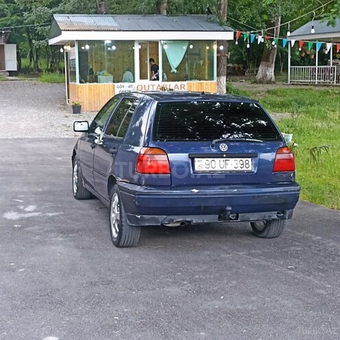 Volkswagen Golf 1994, 212,000 km - 1.8 l - İsmayıllı