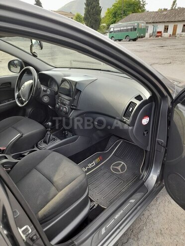Hyundai i30 2009, 369,190 km - 1.6 l - Şəki