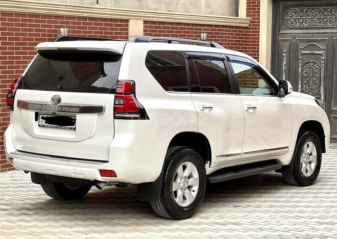 Toyota Land Cruiser Prado-11